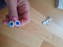 Elegante Ohrstecker mit blauem Stein, goldfarben, neu!
