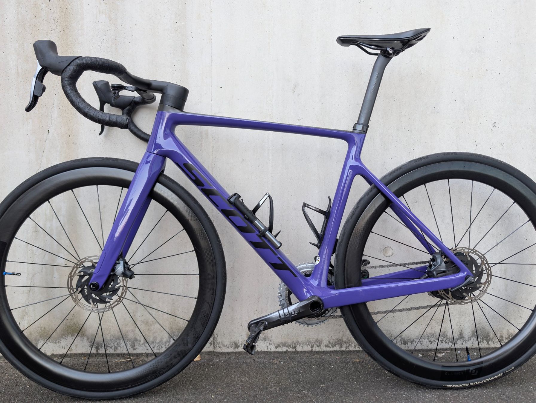 Scott Vélos: Scott Addict RC – D'occasion à Givisiez par kev_b2b9 3