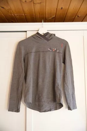 Pullover handmade by Chillaz , Gr. S, Stickerei