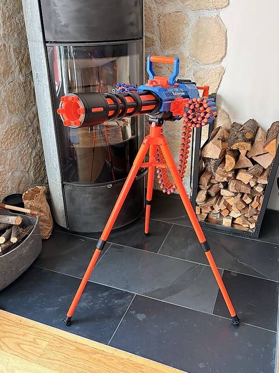 Jeux: Riesige Nerf – D'occasion à Kloten par udi84