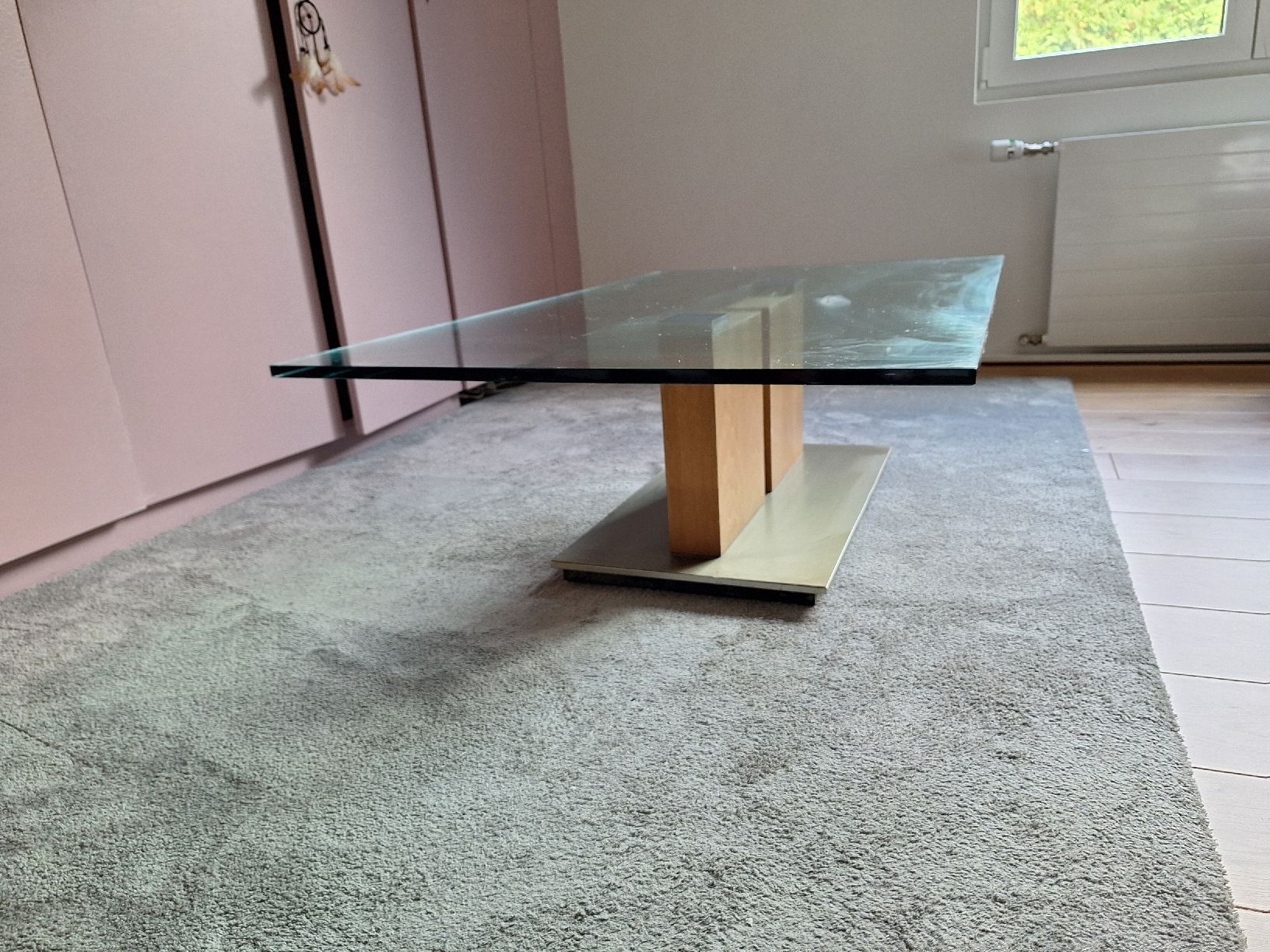 Tavoli: Moderner Glas-Couchtisch mit Holzfuss – Usato da Häuslenen venduto da dieunddas 3