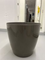 Large Plant Pot l Grosses Blumentopf