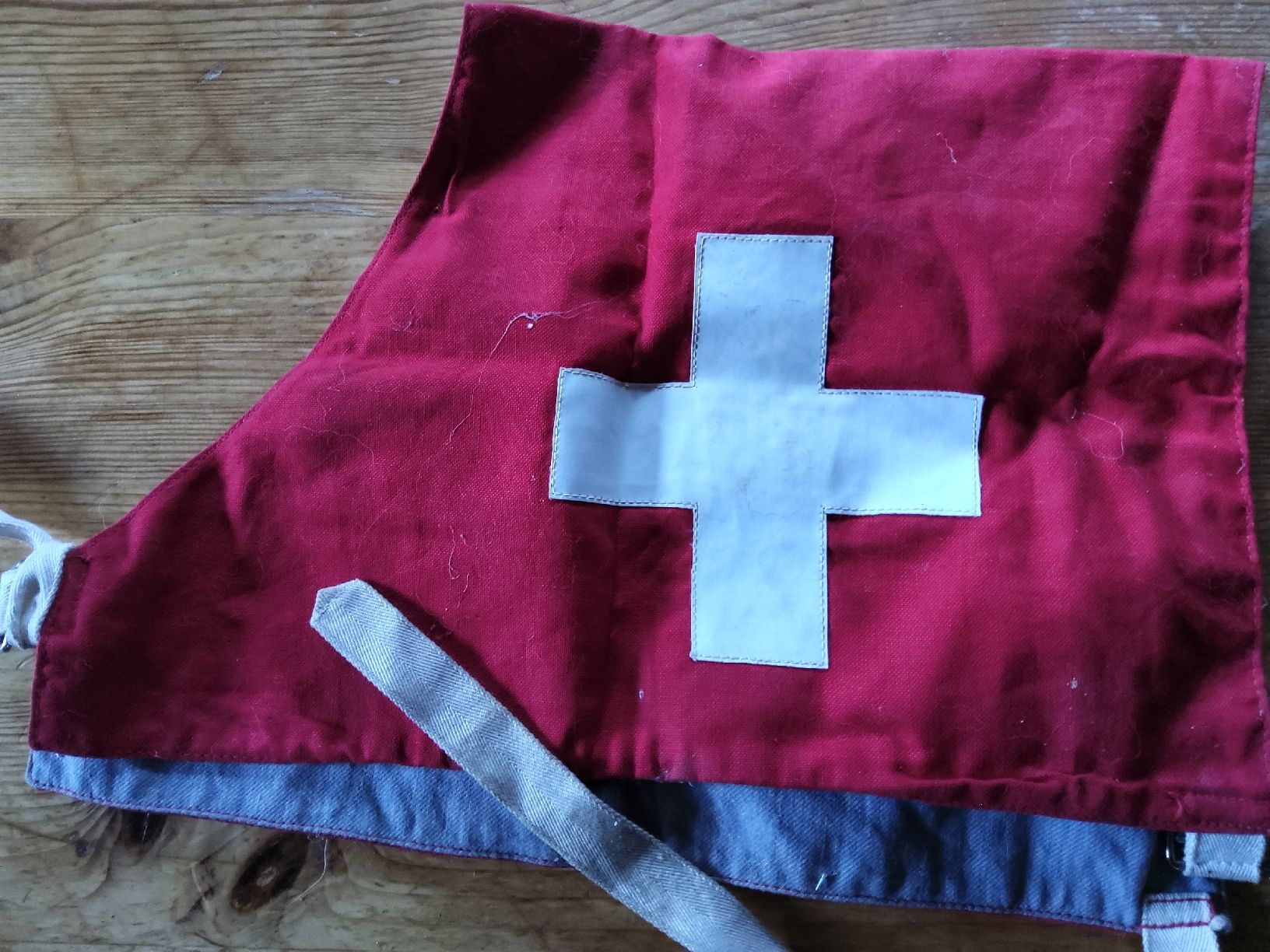 Schweizer Armee Coperte: Kenndecke Armee Schabracke – Nuovo (secondo la descrizione) da Aeschi b. Spiez venduto da Merk-Pullax 1