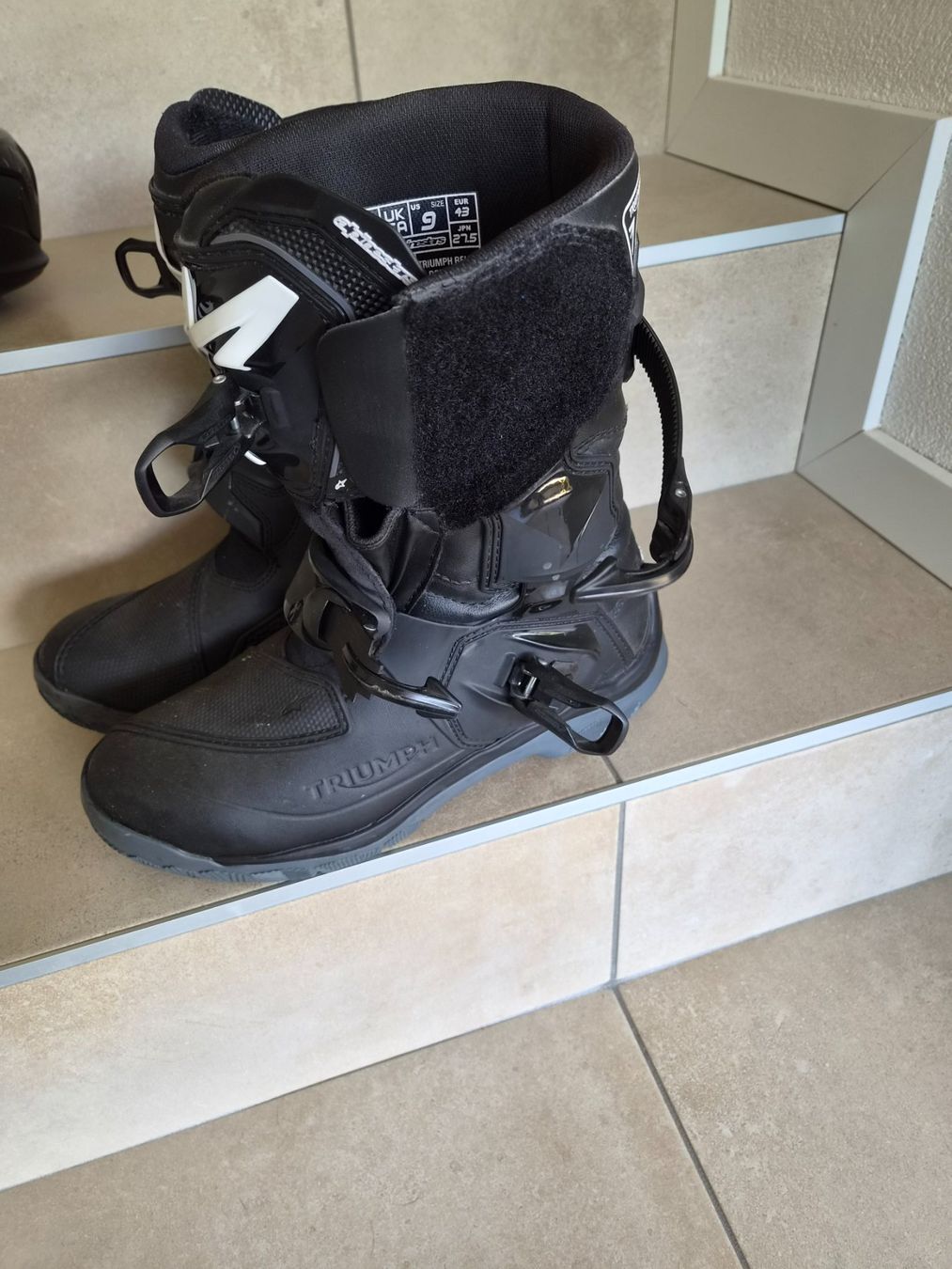 Alpinestars Scarpe da uomo: Bottes moto Triumph Alpine – Usato da Marly venduto da apollo0857 1