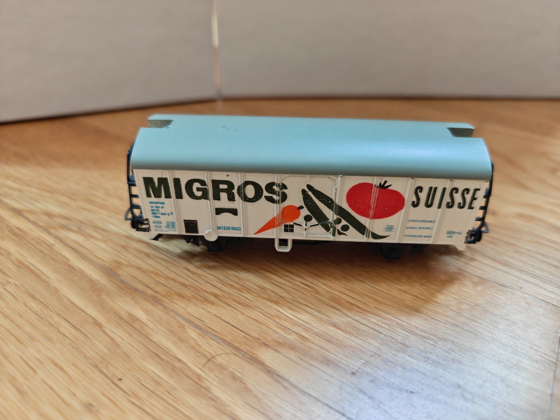 Liliput Modelleisenbahnen: Kühlwagen Migros – Defekt aus Bern von JGBahn 2