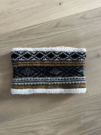 Zara Accessoires Schal/Loop/Neckwarmer Warm für Winter