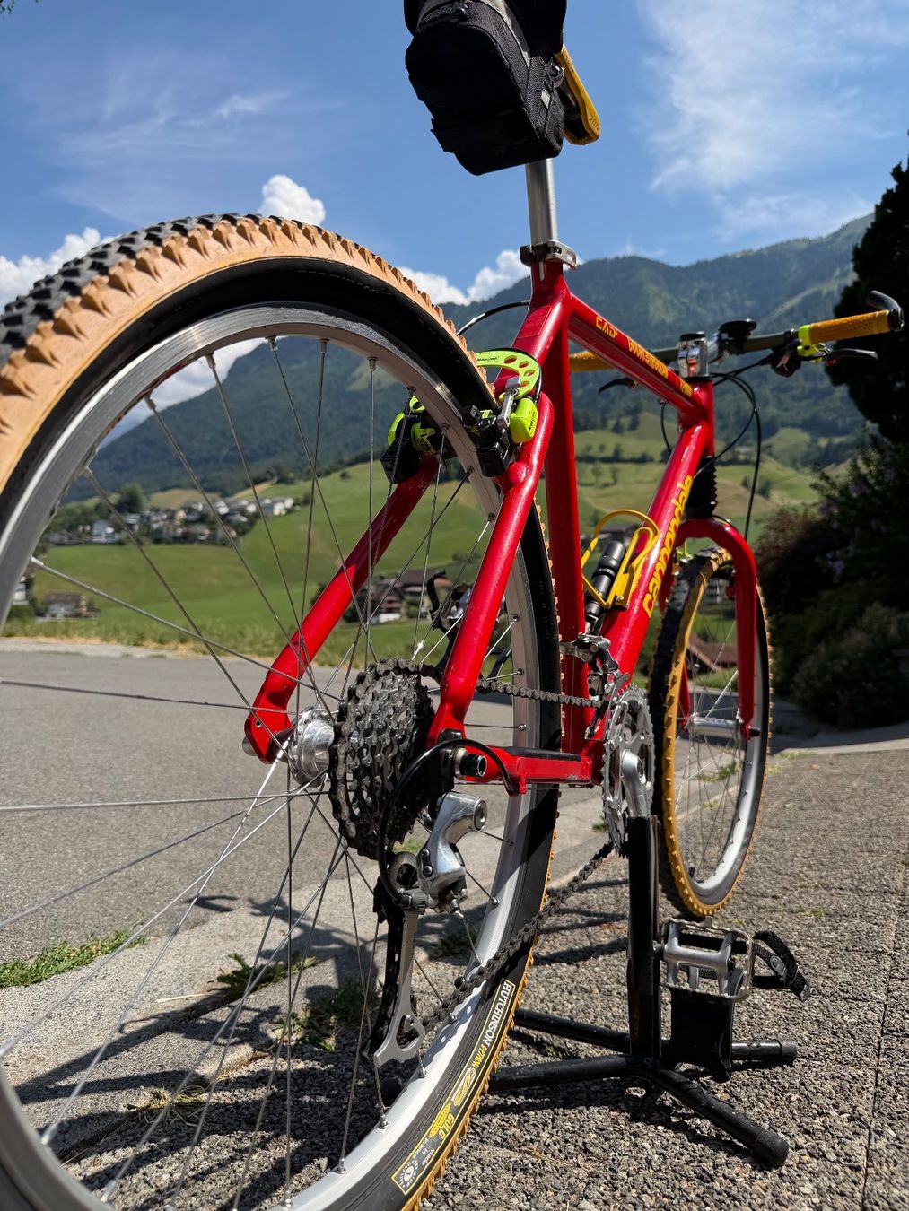 Cannondale Biciclette: Cannondale Mountainbike rot gelb – Difettoso da Ennetmoos venduto da Raragon 4