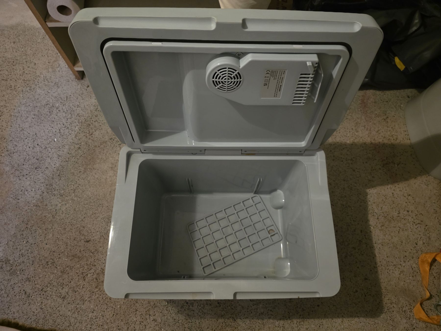 Frigoriferi & Refrigeratori: Elektrische Kühlbox tectake grau gebraucht – Usato da Adligenswil venduto da sge_8hnm 2