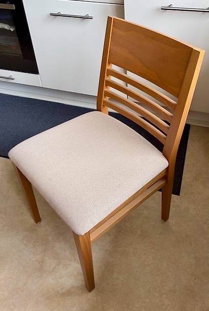 Chaises: 5 Holz - Stühle – D'occasion à Basel par chrigoe