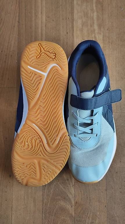 Herrenschuhe: Hallenturnschuhe Grösse 40 – Gebraucht aus St. Niklausen LU von Lancerman