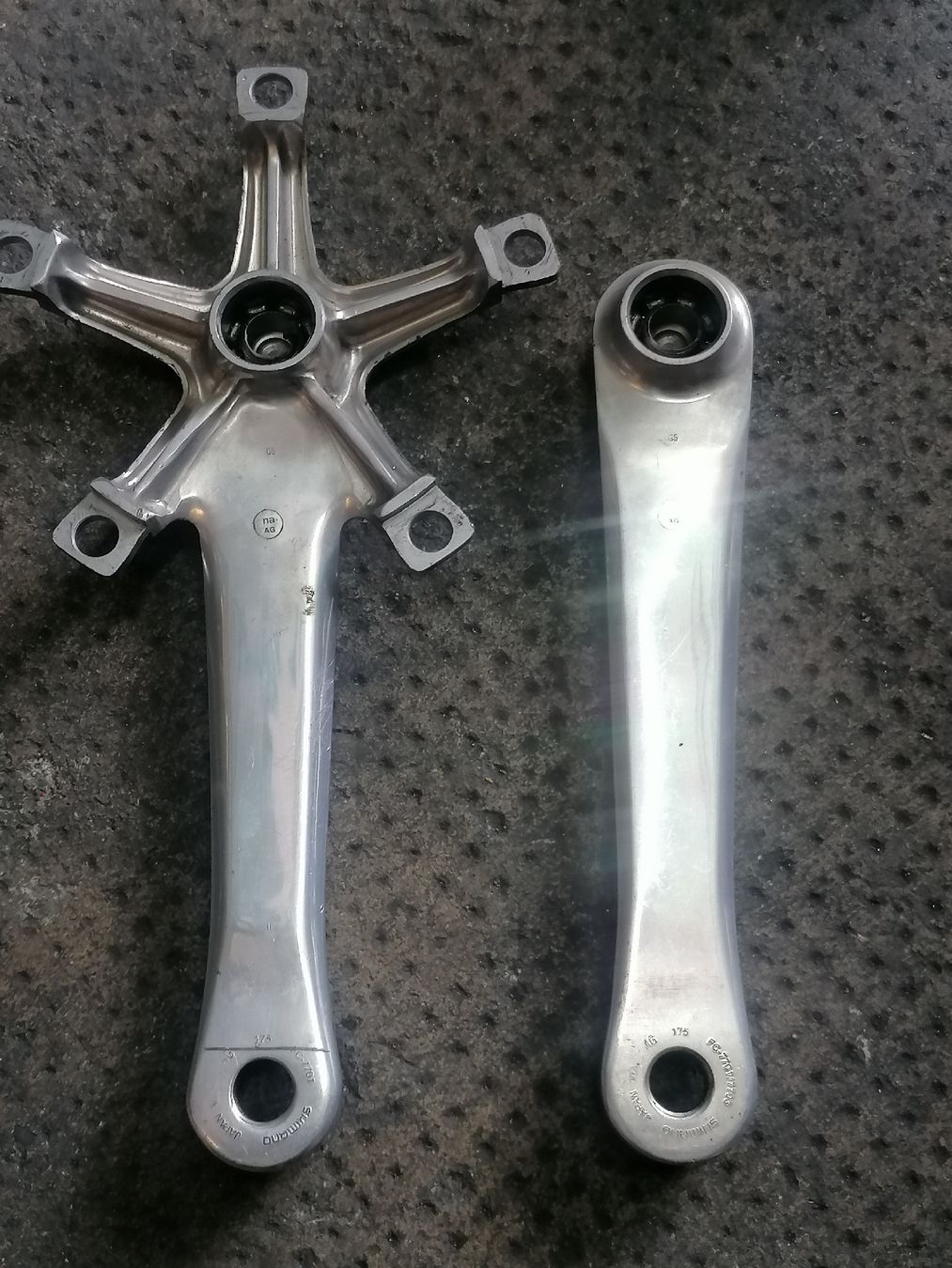 Shimano Pezzi di ricambio: Dura-Ace Kurbel octalink  – Usato da Lausanne venduto da Frankenstein 1