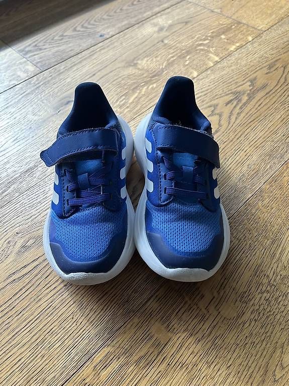 Scarpe per ragazzi: Turnschuhe blau, Adidas Gr.30 – Usato da Egnach venduto da Theblackcrow