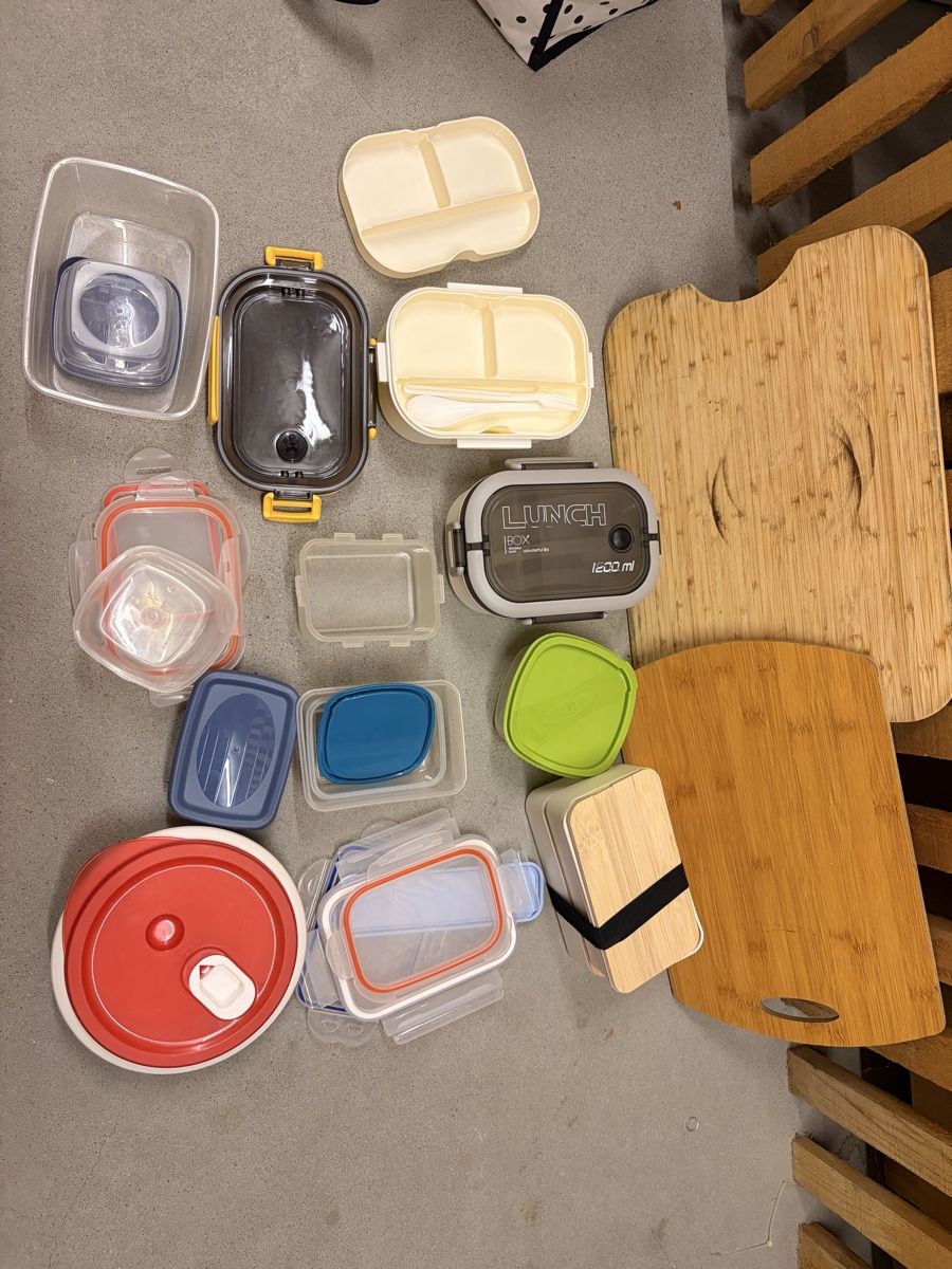 Elettrodomestici da cucina: Lunchbox Set mit Schneidebrettern gemischt gebraucht – Usato da St.Gallen venduto da rslalfs