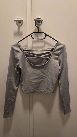 Langarm Croptop mit Rückenausschnitt, XS/34