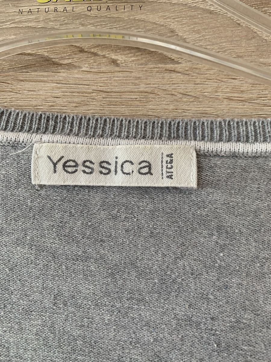 C&A Pulls & Sweat-shirts: Pull gris – Neuf (Voir description) à Montreux par iza_peche8 2