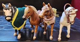🐴4  x grosse SCHLEICH Pferde