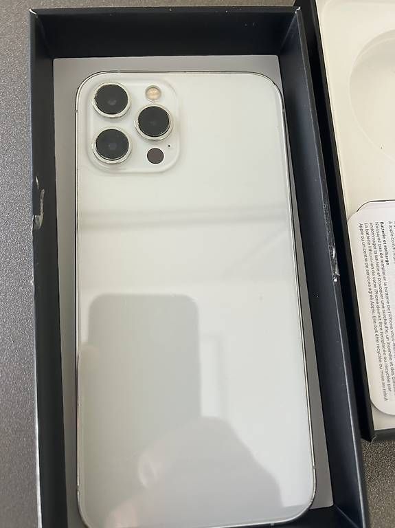 Apple Handys / Smartphones: Iphone 12 pro max 256. Defekt – Defekt aus Opfikon von Studio57 2