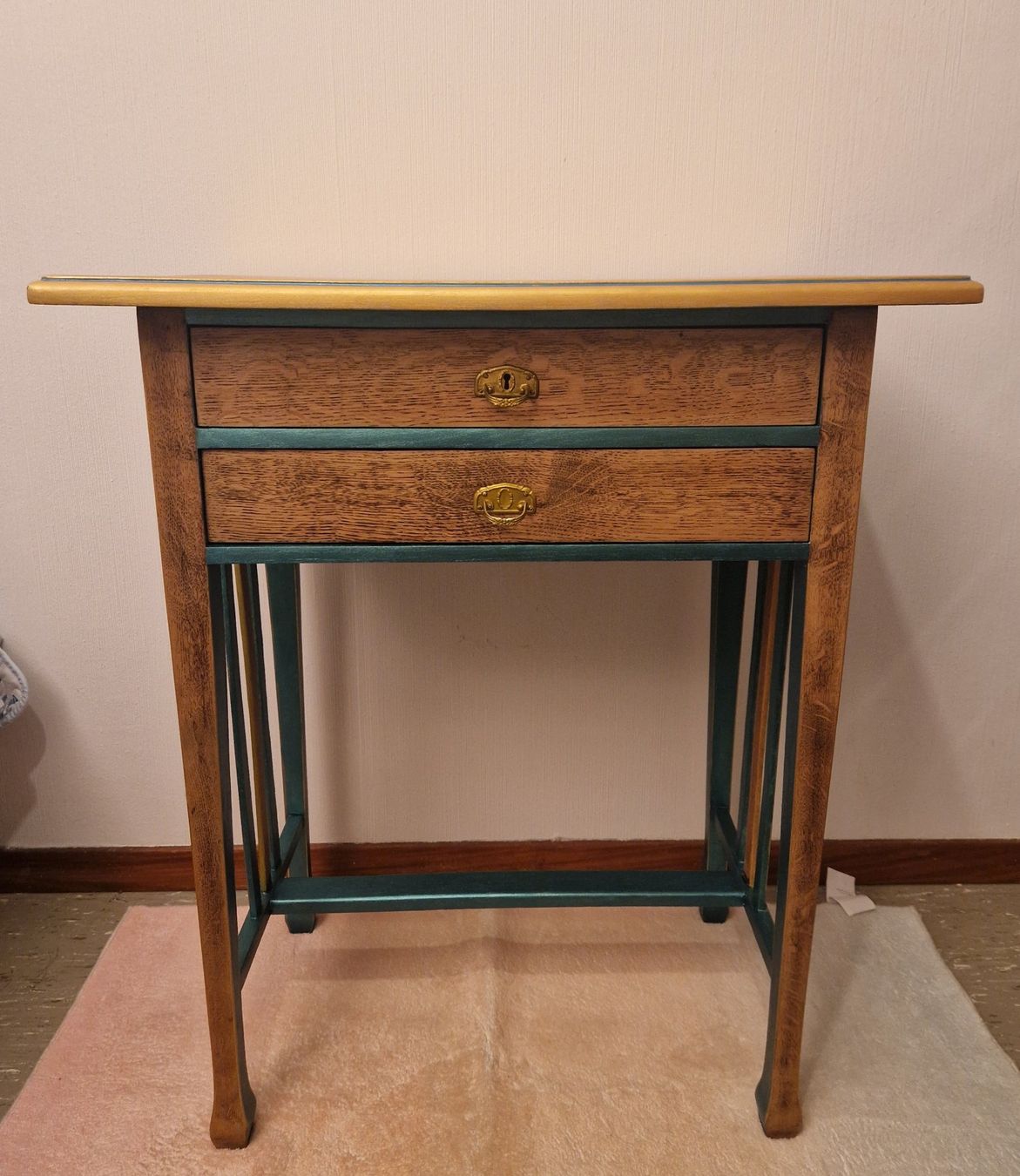 Set di tavolo e panche: Tisch mit Stuhl – Usato da Winterthur venduto da Sadega 3