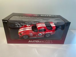 AutoArt Dodge Viper GTS-R Le Mans GTS Winner #91 1:18