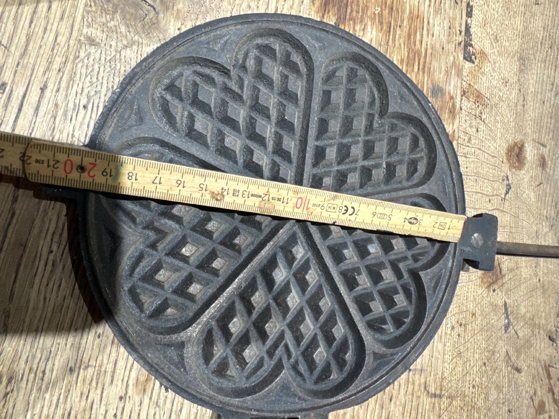 Teglie da forno: Gaufrier waffeleisen – Usato da Lajoux JU venduto da Briard0 1