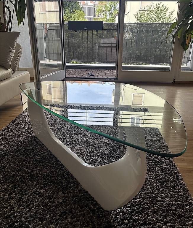 Tables: Hochwertiger Design-Couchtisch mit Glasplatte – D'occasion à Basel par Vanessa_1506 1