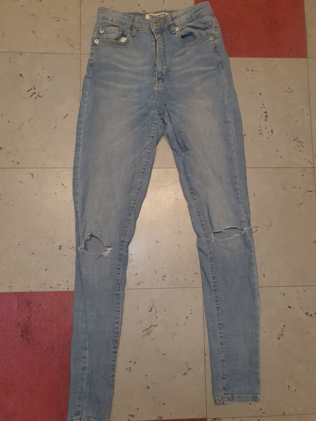 Tally Weijl Jeans: Jeans – Usato da Moosseedorf venduto da Sonnenschein.. 2
