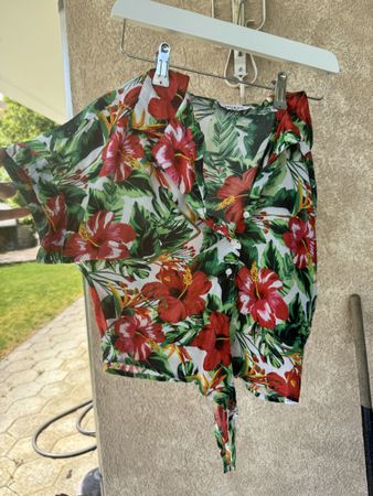 GUESS Sommer Bluse, tropisch Muster, Gr. XS