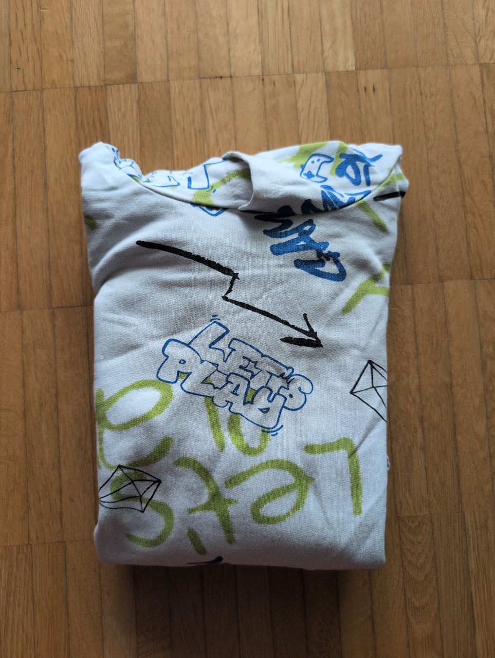 Maglioni & Felpe: Kapuzenpullover weiss mit Graffiti Muster gebraucht – Usato da Schwerzenbach venduto da _charme_ 4