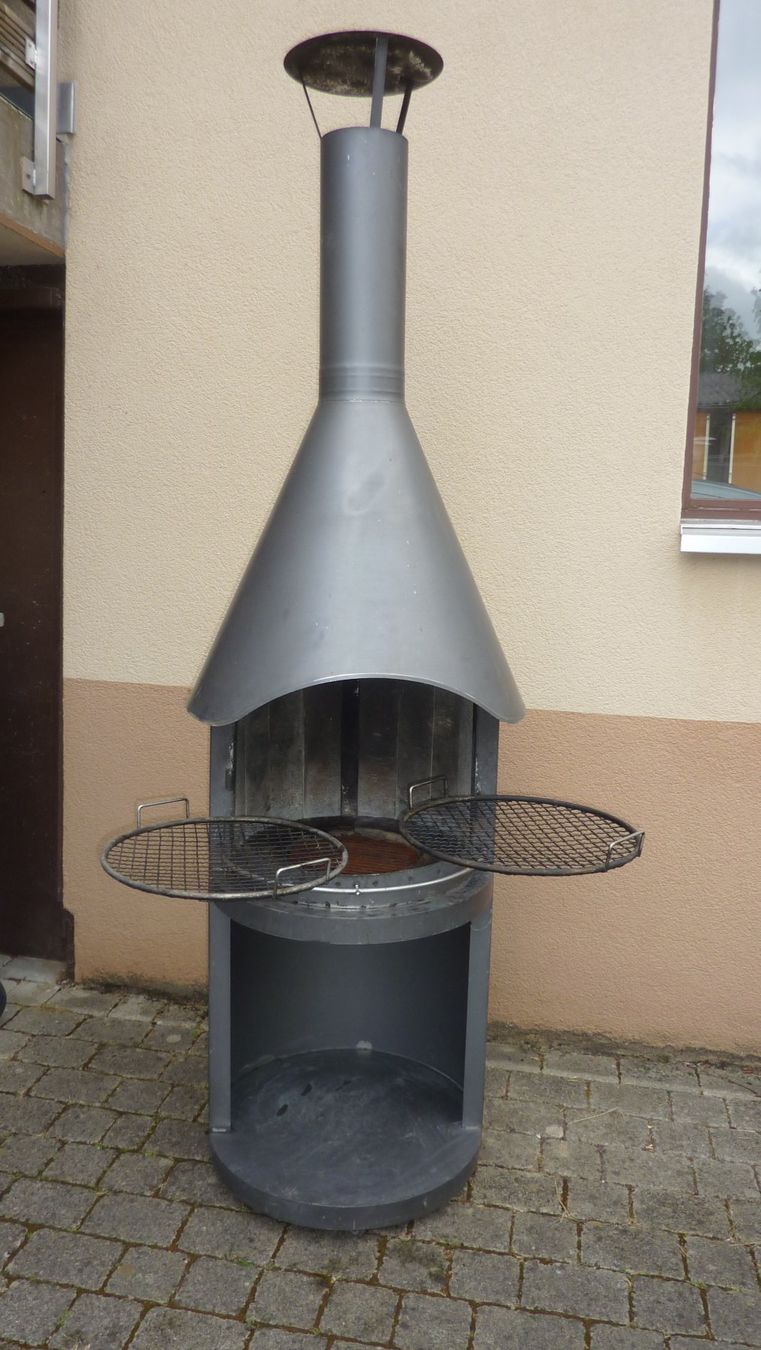 Grills: Holz-Kohlengrill – Gebraucht aus Bättwil von Blonky