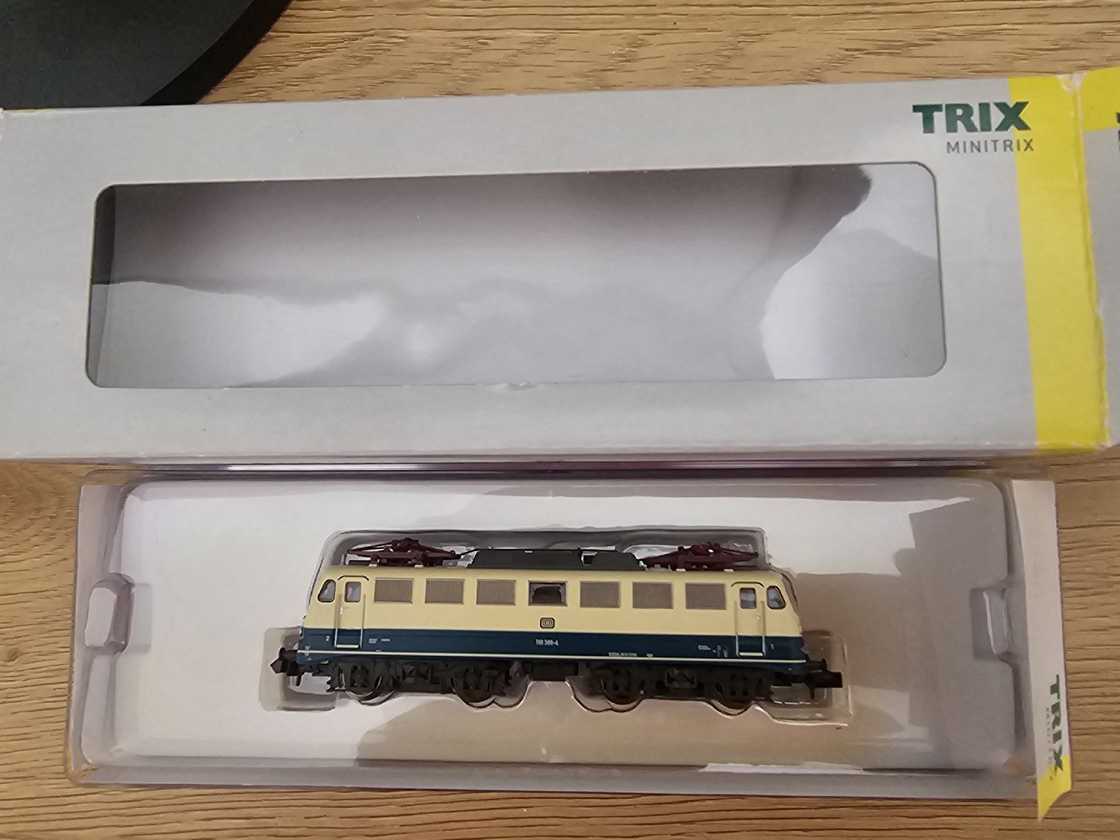 Trix Modellini di ferrovie: Locomotive DB 110 Minitrix – Nuovo (secondo la descrizione) da Château-d'Oex venduto da leika69