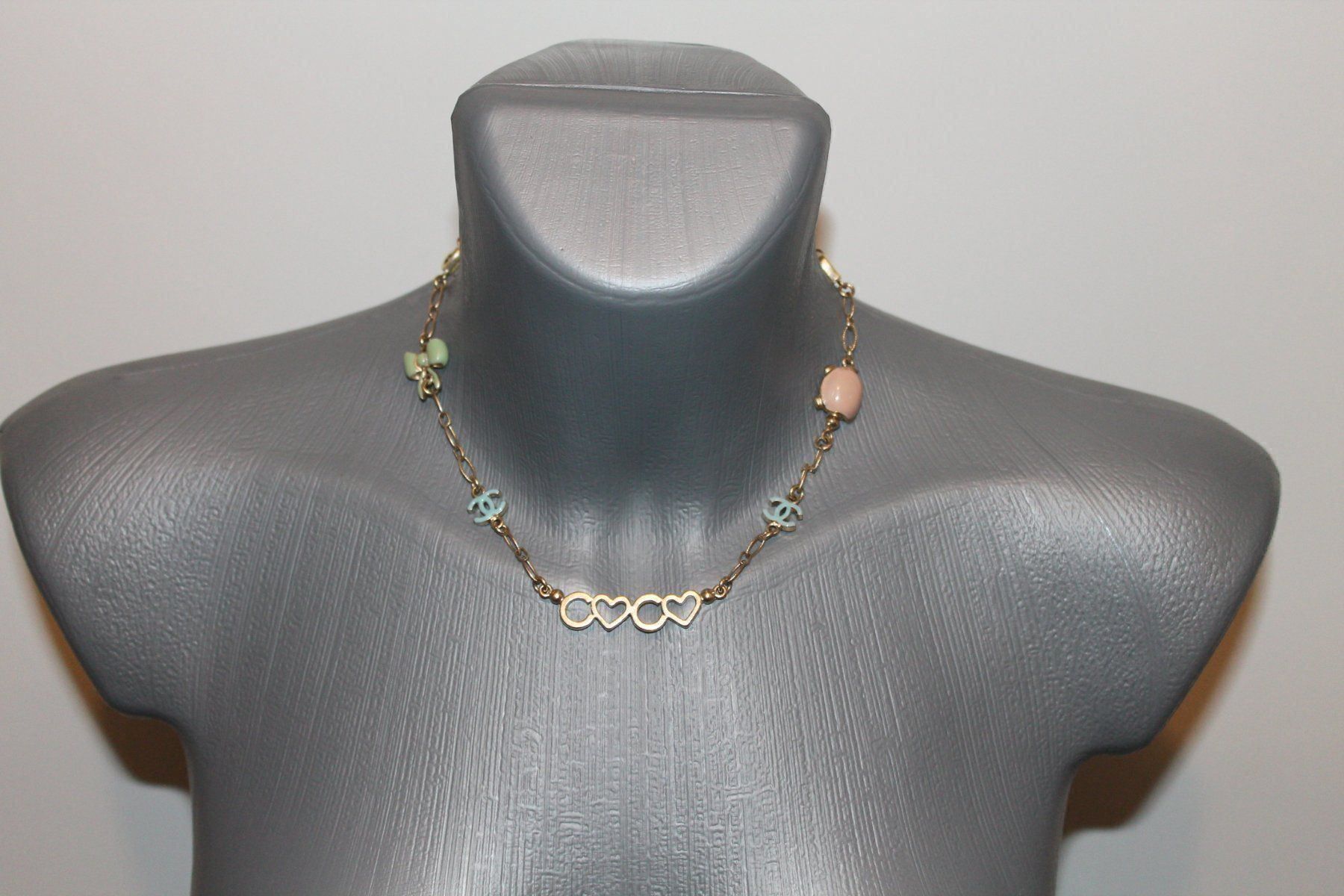 Chanel Catenine: Chanel Coco Hals Kette Collier Sommer – Usato da Wängi venduto da Pambola 1