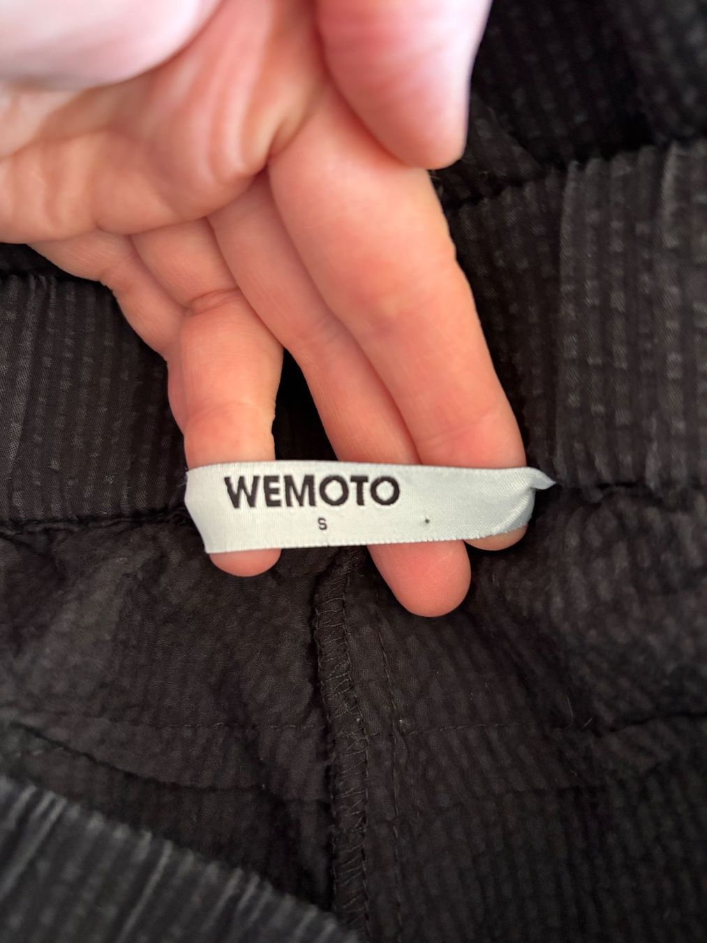 Wemoto Pantaloni: WEMOTO schwarze Stoffhose Gr. S – Usato da Zürich venduto da missmodernage 6