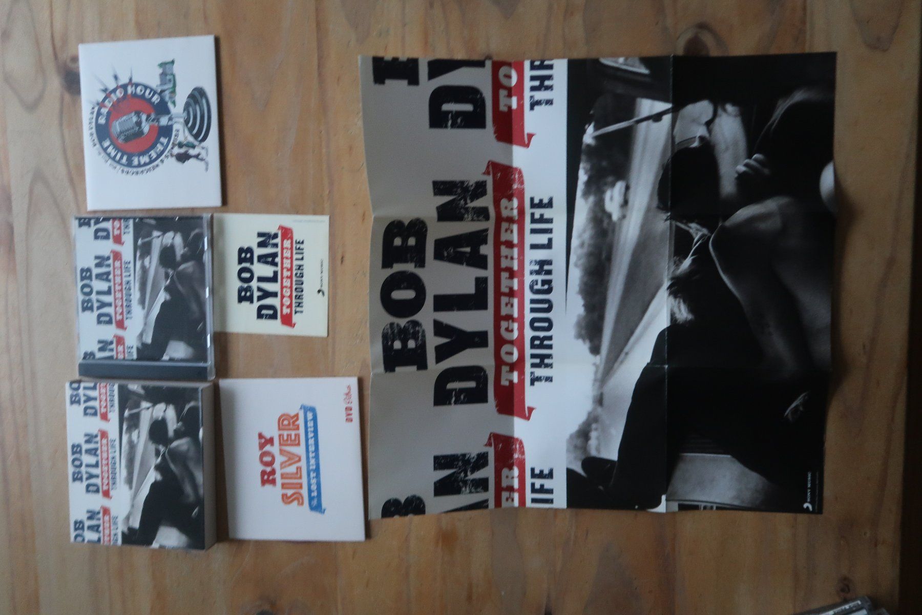 CDs: BOB DYLAN - TOGETHER THROUGH LIFE - BONUS CD + DVD POSTER CD – Gebraucht aus Basel von Patiscat 9