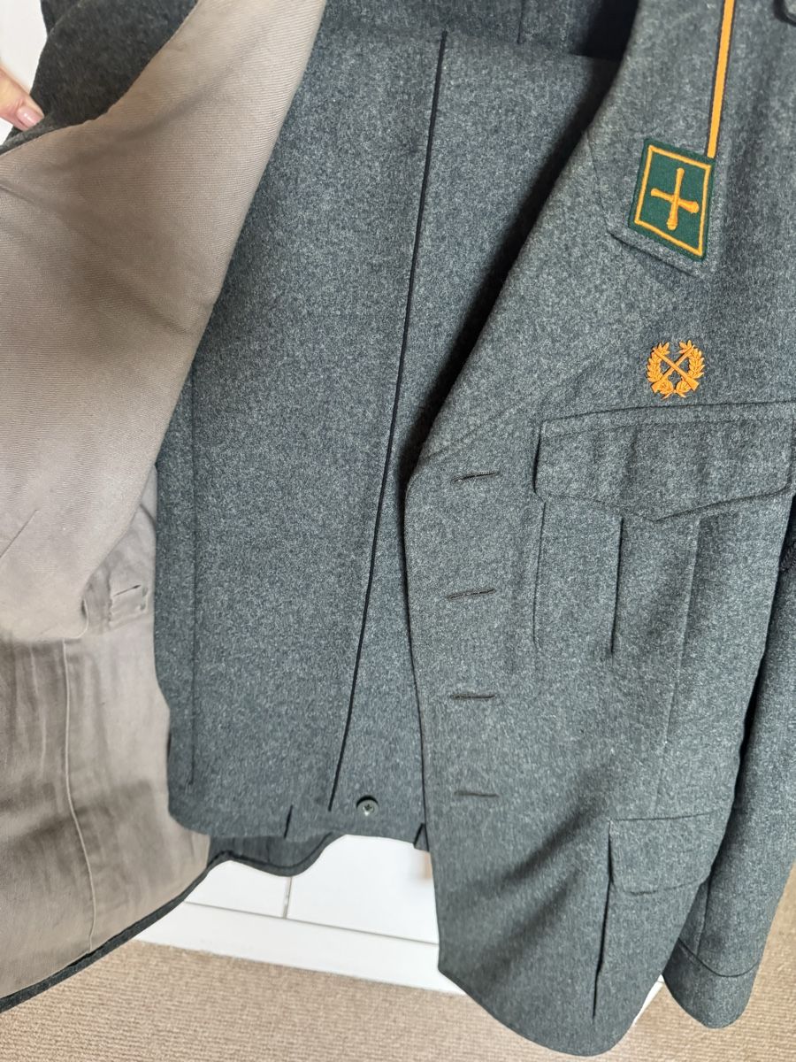 Schweizer Armee Uniformi: Alte Militär Uniform – Usato da MURI b. Bern venduto da Anda1 1
