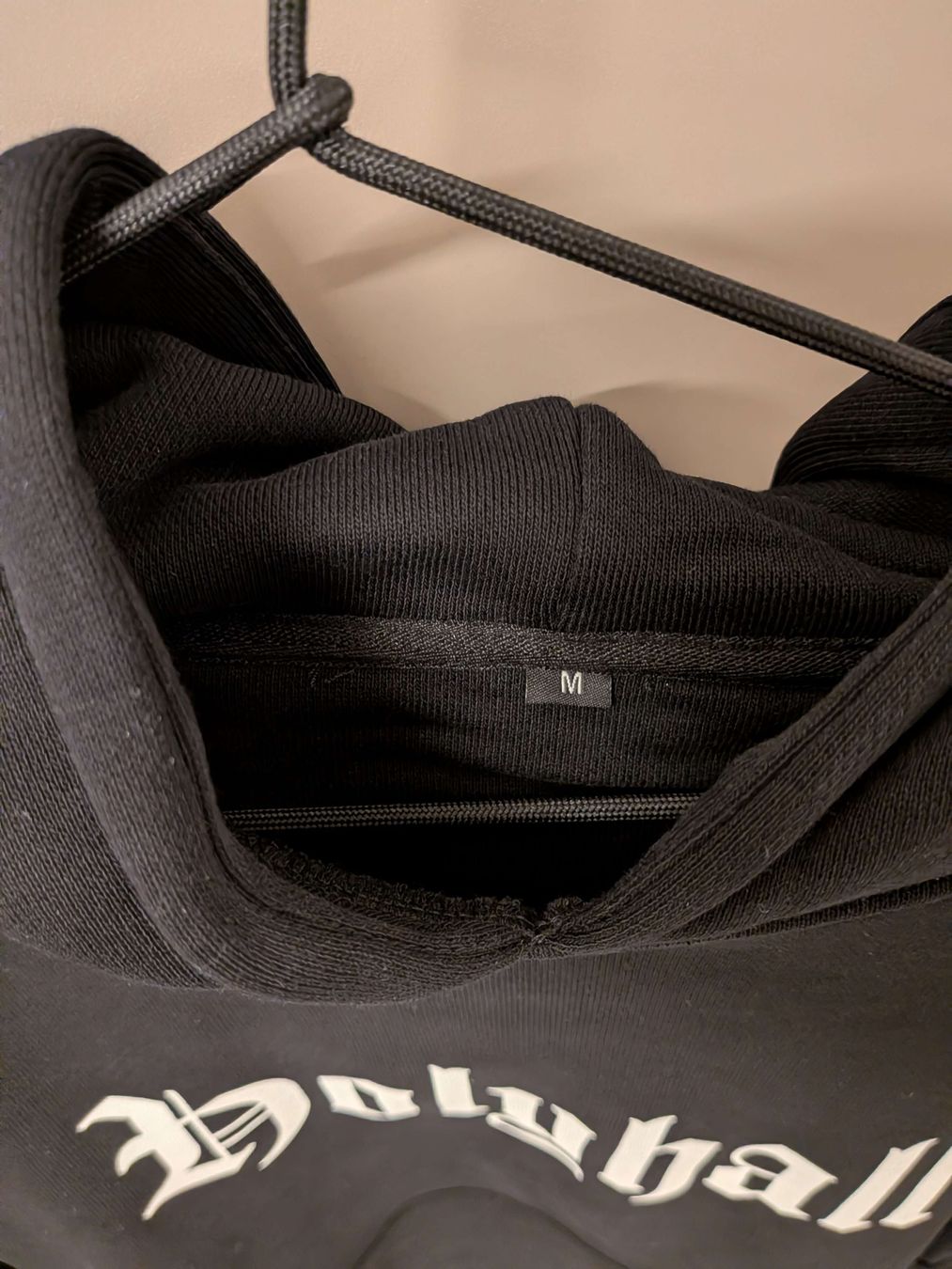 Pullover & Sweatshirts: Holyhall Kapuzenpullover schwarz Grösse M – Neu (gemäss Beschreibung) aus Staffelbach von dh5053 2