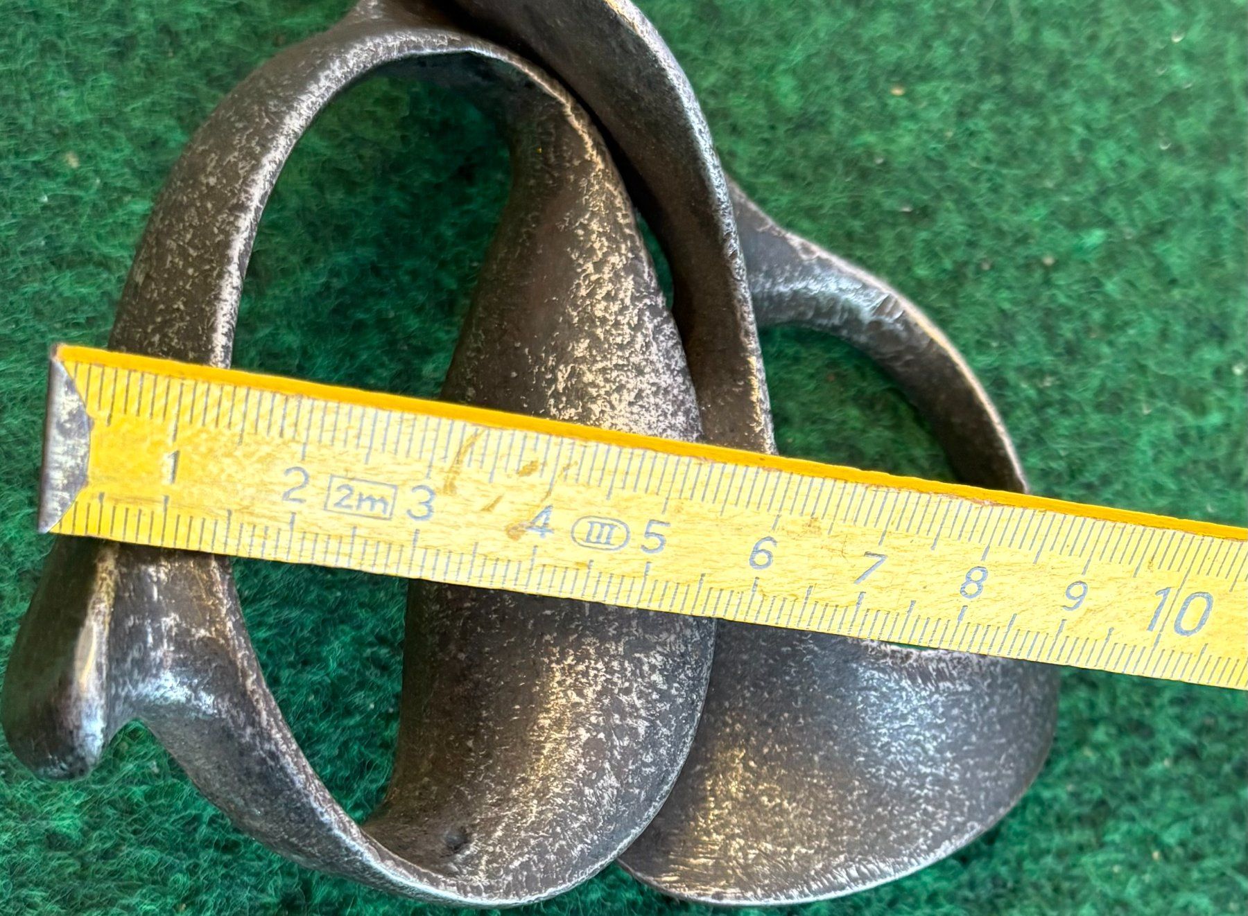 Tutti gli attrezzi: ANTIKE SCHERE 30CM LANG & 842GR SCHWER – Usato da Ostermundigen venduto da wini63 9
