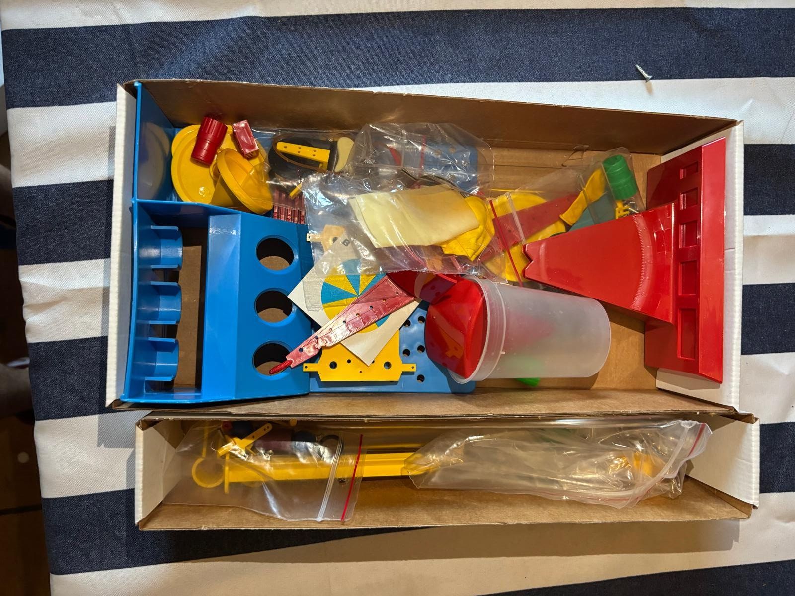 Jeux de construction: Experiments in Physics – D'occasion à Naters par zub_zrz8 6