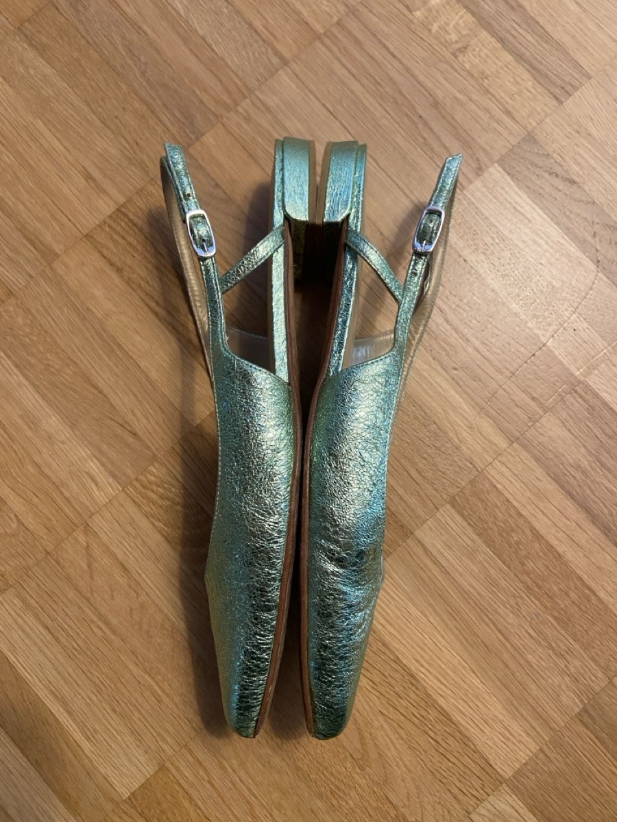 Stuart Weitzman Damenschuhe: Stuart Weitzman Metallic Crackle Leather Slingback Flats – Gebraucht aus Münchenstein von B771 5