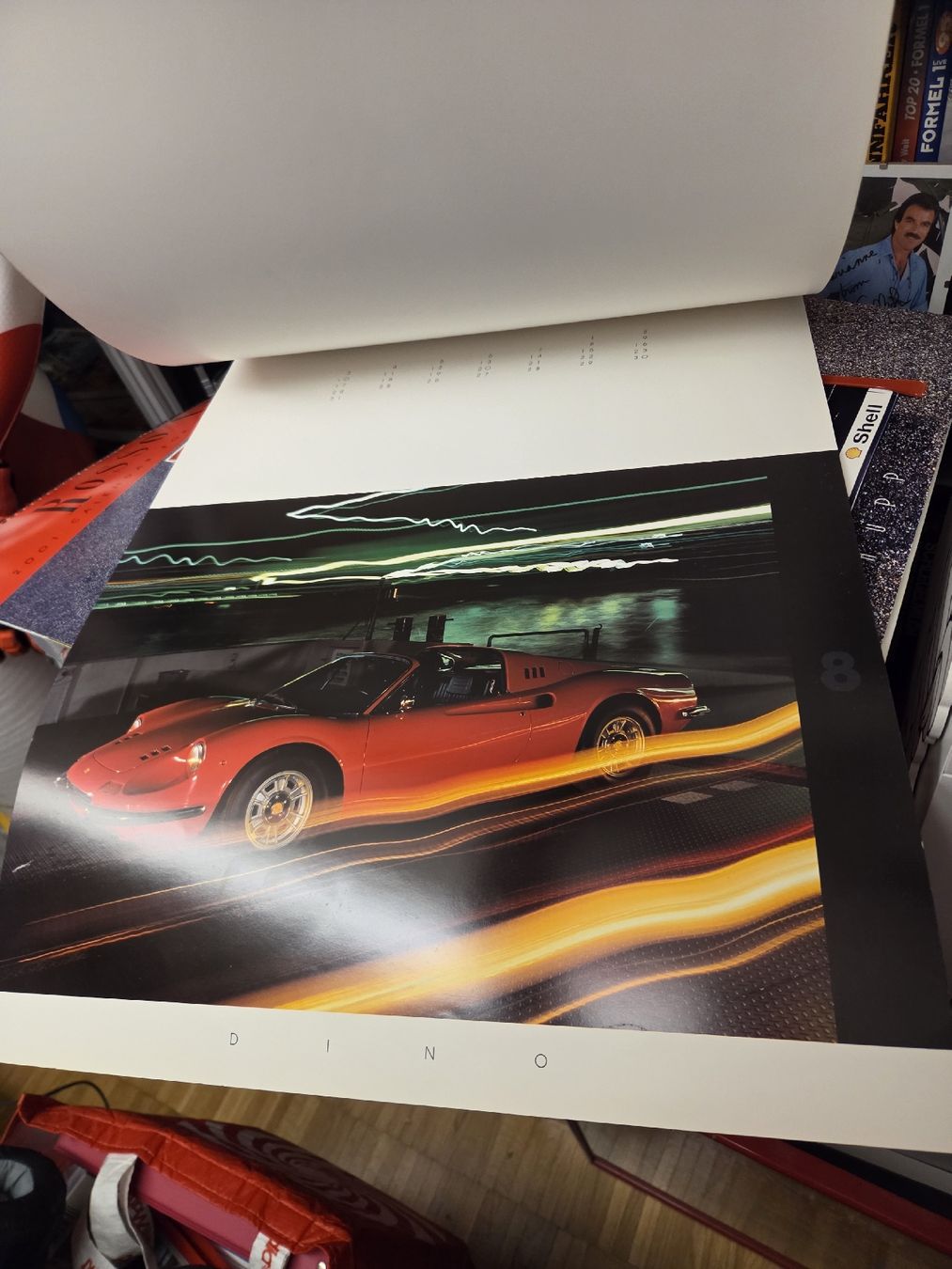 Ferrari Kalender: Ferrari Kalender 1992 leichte Gebrauchsspuren  – Gebraucht aus Wetzikon ZH von AmacherM 8