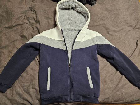 Kapuzenjacke gefüttert Gr. 152