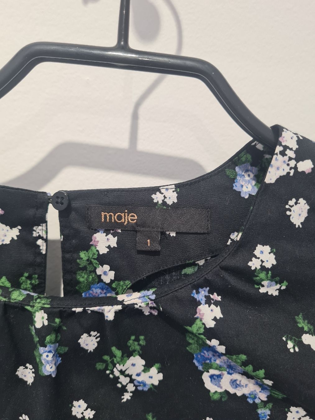 Maje Camicette: MAJE Crop Top mit Blumenmuster, Gr. 34/36 – Usato da Adligenswil venduto da FriedasWelt 1