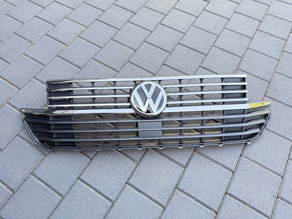 VW Tutti pezzi di ricambio auto: Kühlergrill VW T6.1 – Usato da Egnach venduto da Thankyou