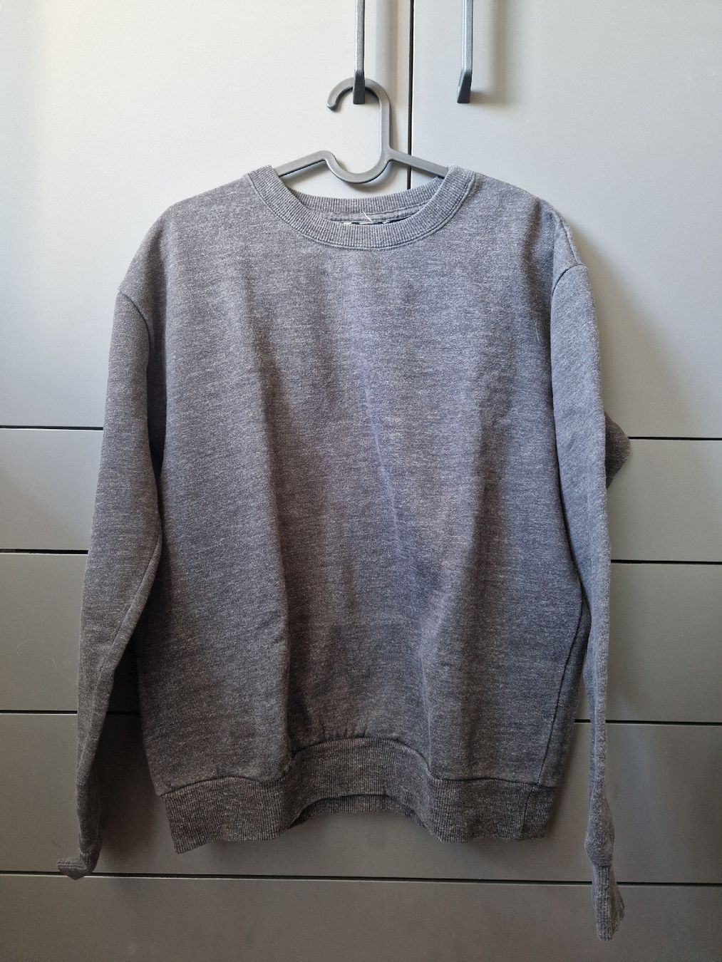 Pullover & Sweatshirts: Pullover anthrazit Gr. XS – Gebraucht aus Frauenkappelen von sarahgygax_