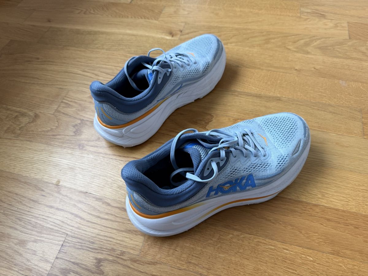 Hoka One One Scarpe da uomo: Hoka Bondi 9 44 2/3 – Usato da Rheinfelden venduto da Rheinfelder 1