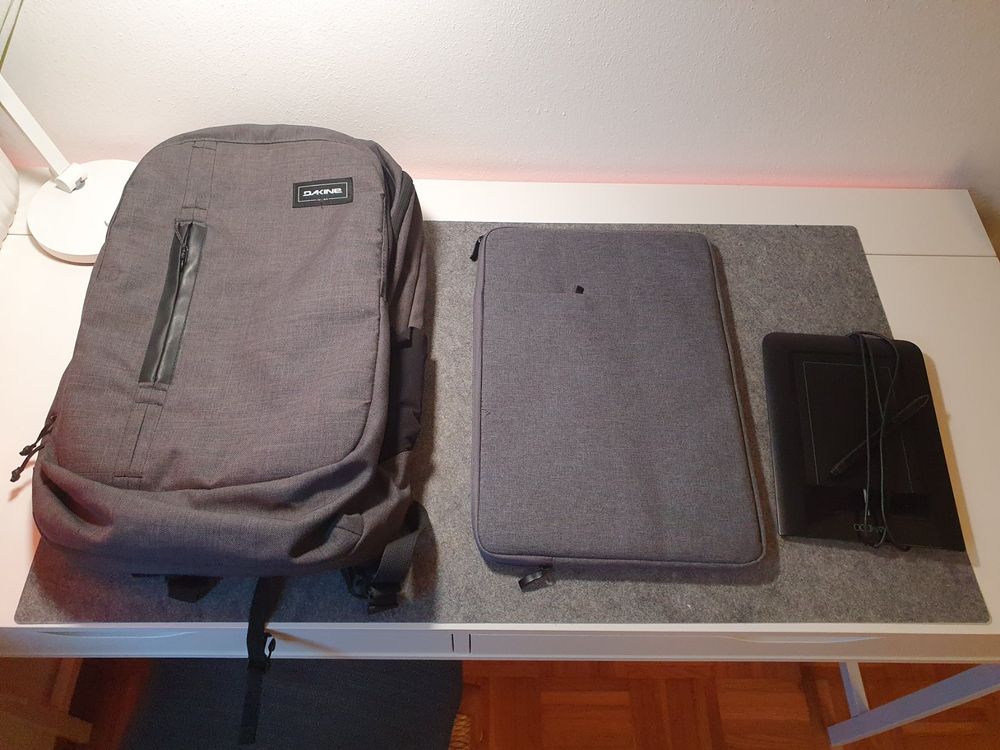 Dakine Network 32L Laptop Rucksack + Slave 17
