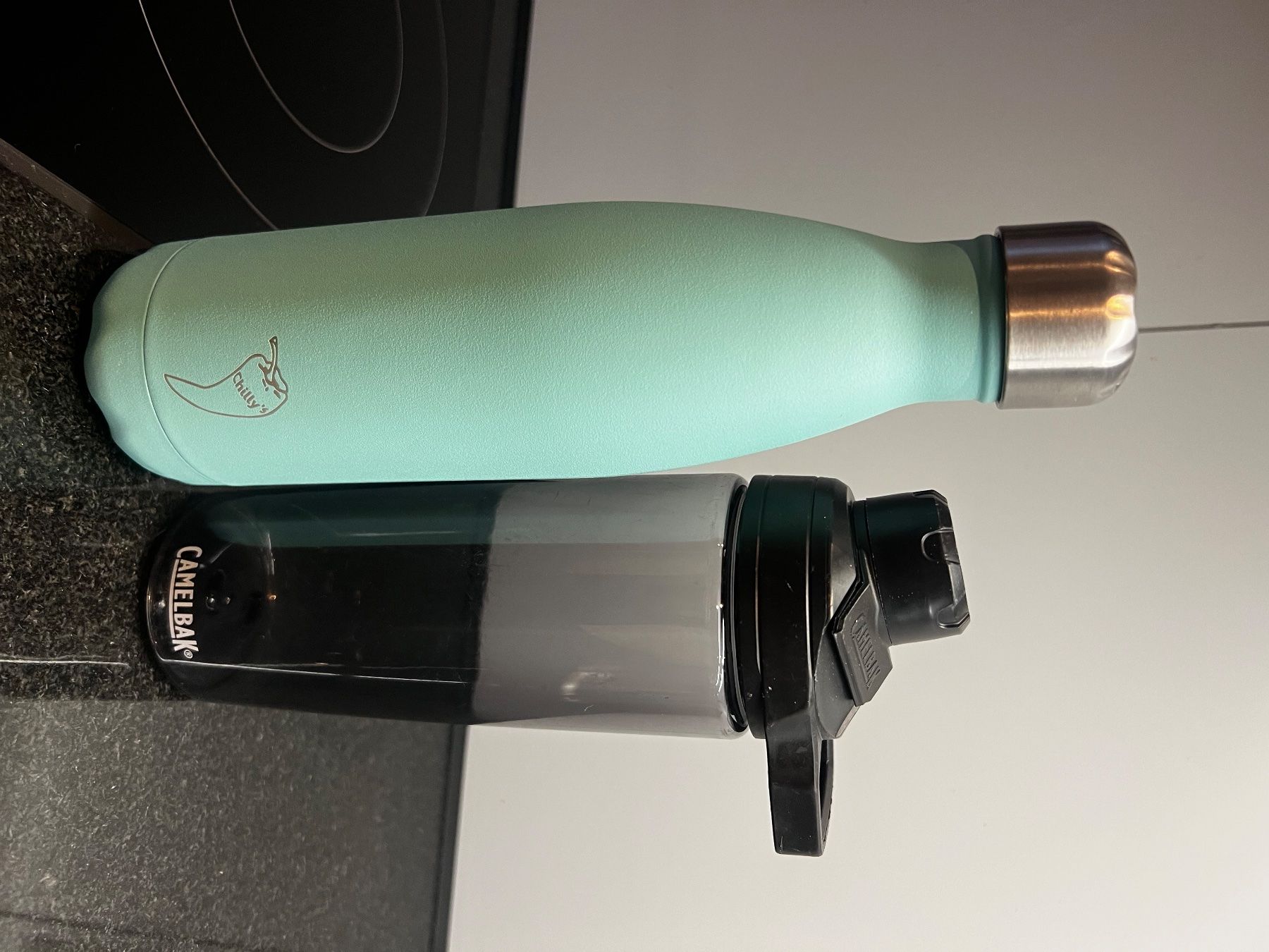 Chilly’s Borracce & Thermos: Chilly's Thermosflasche & Camelbak Trinkflasche – Usato da Studen BE venduto da cat_s26h