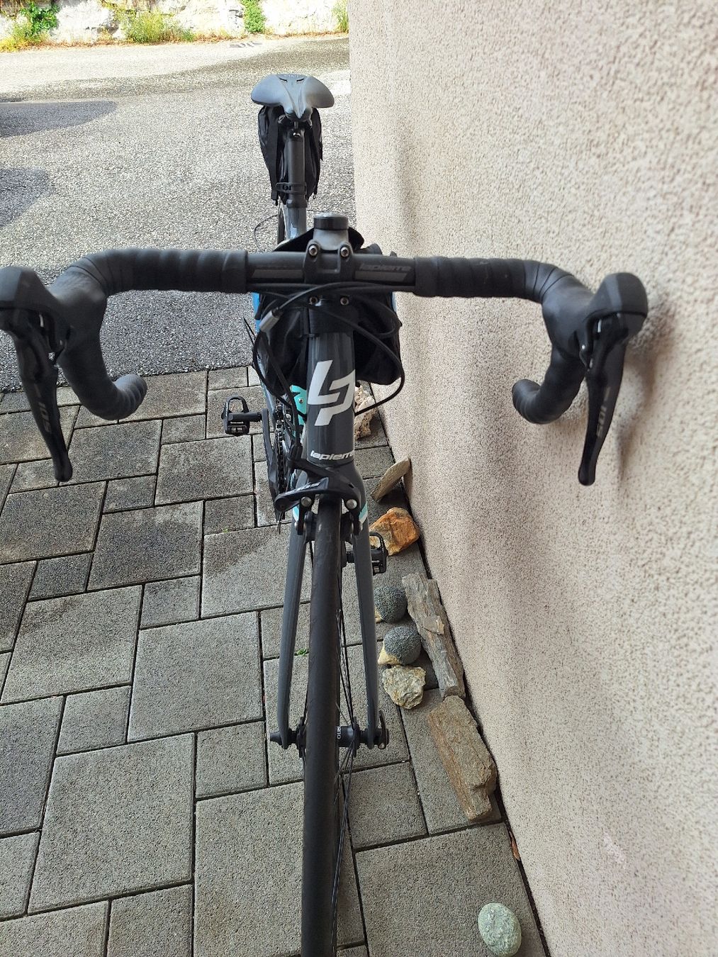 Lapierre Velos: Lapierre Audacio 300 W, Taille L+ chaussures + home trainer – Neu (gemäss Beschreibung) aus Bramois von aur_kxt6 1