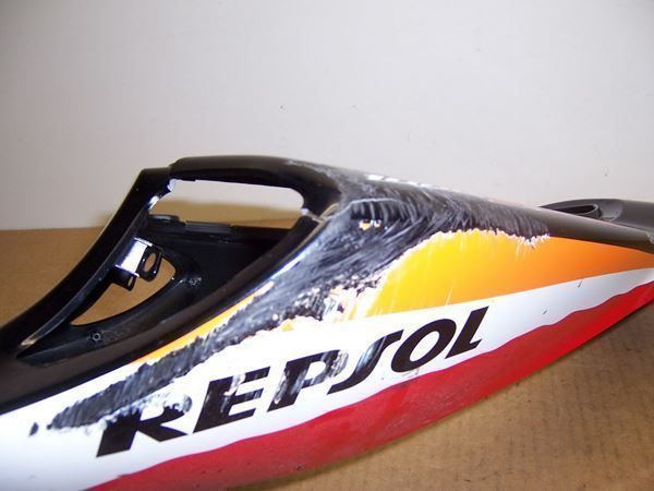 Honda Alle Motorradersatzteile: Heckschale Honda CBR 1000 RR Repsol – Defekt aus Kölliken von motoleu 4