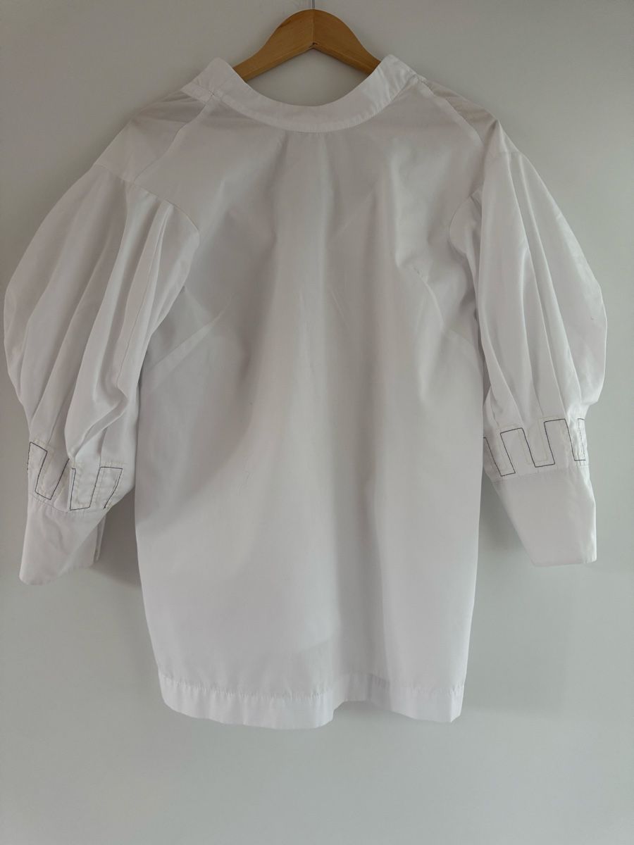 Chemisiers: Weisse Bluse mit Puffärmeln, Grösse S – D'occasion à Hombrechtikon par mha_m5kx 1