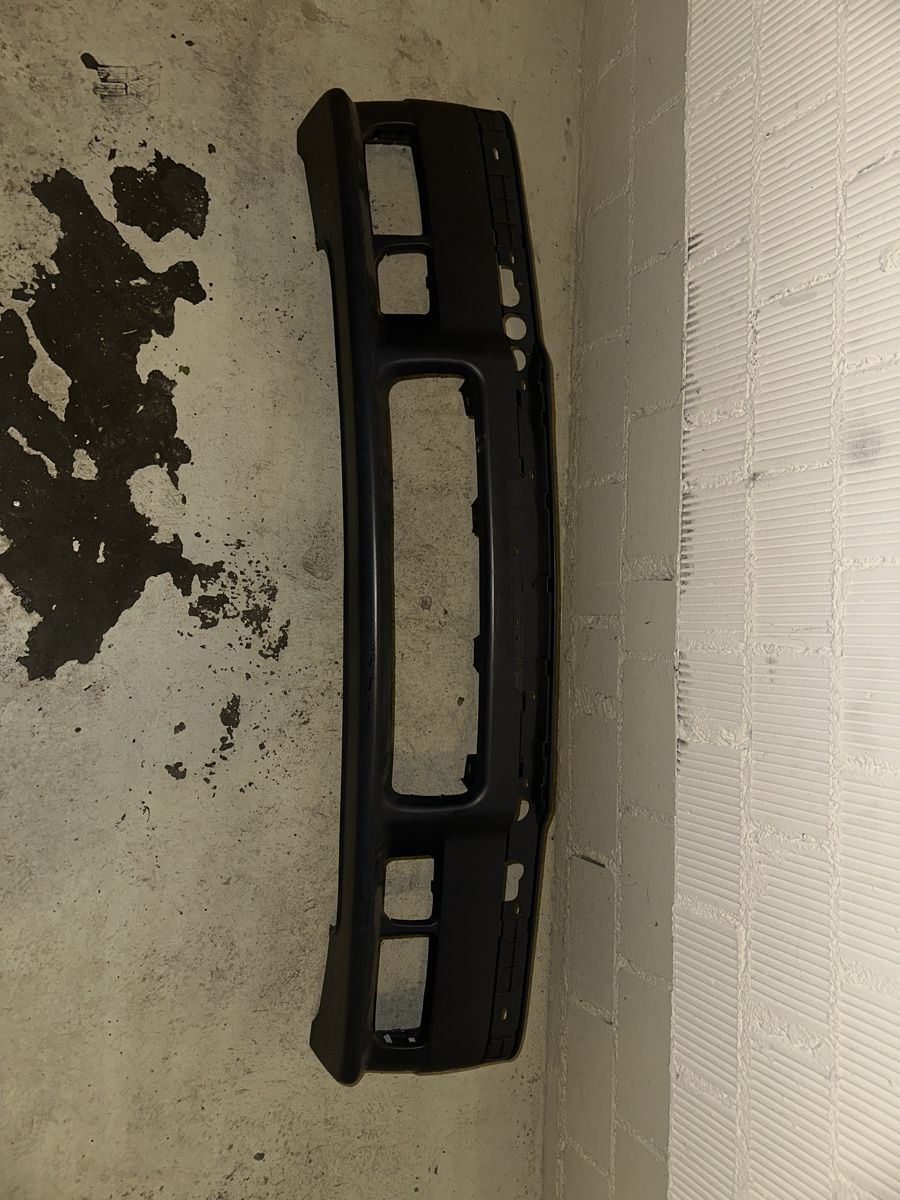 BMW Tutti pezzi di ricambio auto: BMW E36 M-Paket Stossstange – Usato da Münsingen venduto da Carlover1997 1